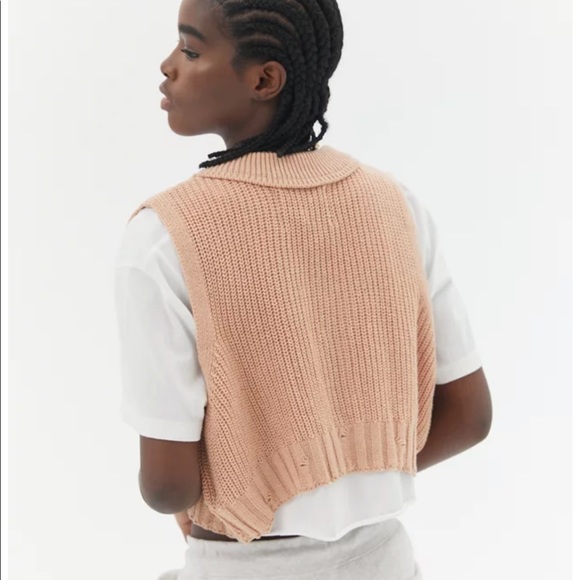 NWT🤩Urban Outfitters Mona Sweater Vest - Picture 2 of 8